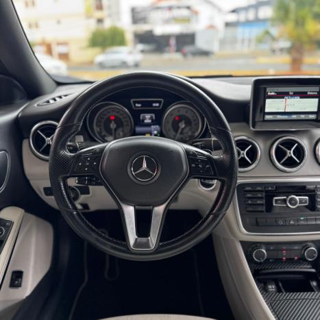 MERCEDES-BENZ CLA 200 1.6 16V 4P URBAN AUTOMTICO, Foto 9