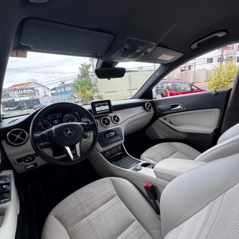 MERCEDES-BENZ CLA 200 1.6 16V 4P URBAN AUTOMTICO, Foto 13