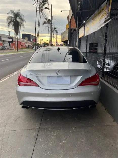 MERCEDES-BENZ CLA 200 1.6 16V 4P URBAN AUTOMTICO, Foto 5