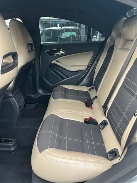 MERCEDES-BENZ CLA 200 1.6 16V 4P URBAN AUTOMTICO, Foto 6