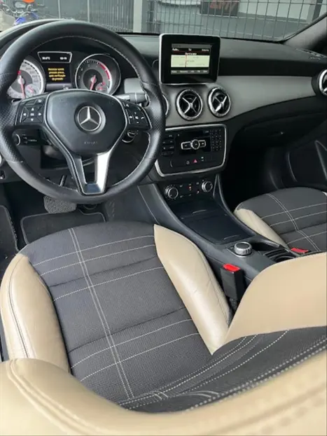 MERCEDES-BENZ CLA 200 1.6 16V 4P URBAN AUTOMTICO, Foto 7