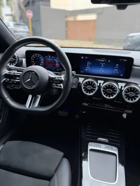 MERCEDES-BENZ CLA 200 1.3 4P MHEV H�BRIDO 7G-AUTOM�TICO DCT, Foto 4