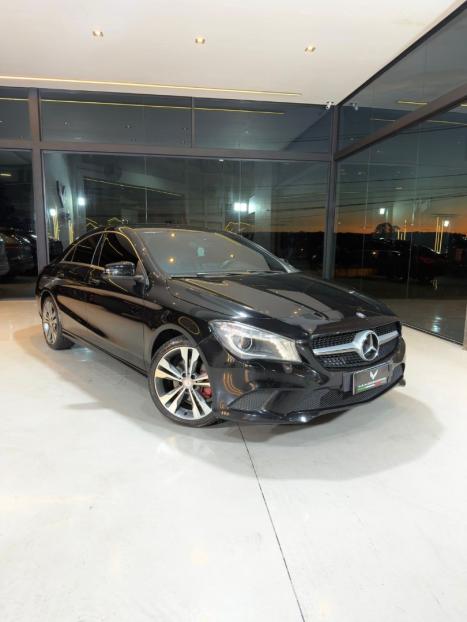 MERCEDES-BENZ CLA 200 1.6 16V 4P URBAN AUTOM�TICO, Foto 2