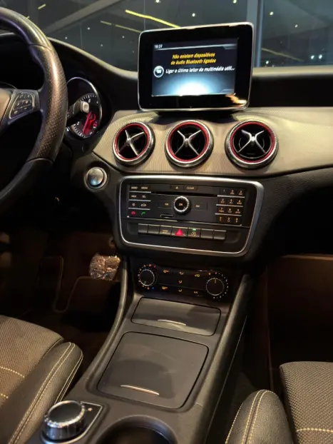 MERCEDES-BENZ CLA 200 1.6 16V 4P URBAN AUTOM�TICO, Foto 10