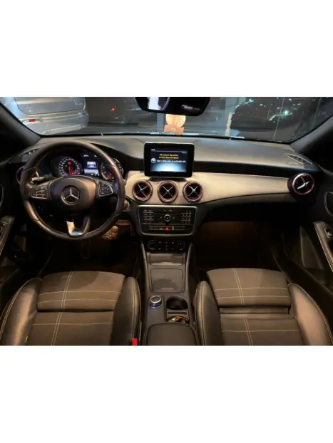 MERCEDES-BENZ CLA 200 1.6 16V 4P URBAN AUTOM�TICO, Foto 13