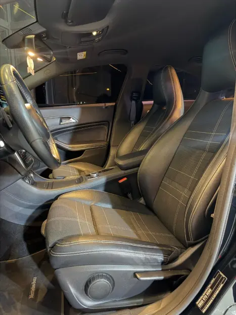 MERCEDES-BENZ CLA 200 1.6 16V 4P URBAN AUTOM�TICO, Foto 17