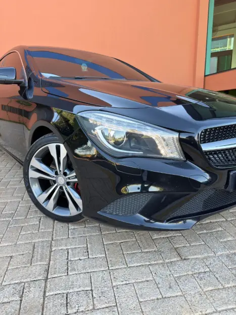 MERCEDES-BENZ CLA 200 1.6 16V 4P URBAN AUTOM�TICO, Foto 6