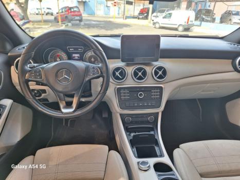 MERCEDES-BENZ CLA 200 1.6 16V 4P CGI 7-G TRONIC AUTOM�TICO DCT, Foto 7