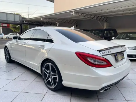 MERCEDES-BENZ CLS 63 AMG 5.5 32V V8 4P TURBO AUTOMTICO, Foto 4