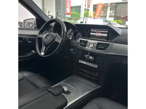 MERCEDES-BENZ E 250 2.0 16V 4P AVANTGARDE TURBO AUTOM�TICO, Foto 4