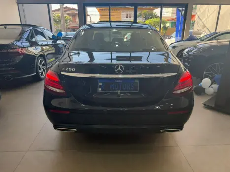 MERCEDES-BENZ E 250 2.0 16V 4P AVANTGARDE TURBO AUTOM�TICO, Foto 6