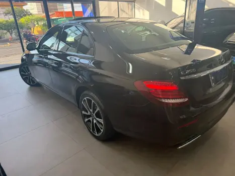 MERCEDES-BENZ E 250 2.0 16V 4P AVANTGARDE TURBO AUTOM�TICO, Foto 9