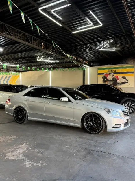 MERCEDES-BENZ E 250 1.8 16V 4P CGI AVANTGARDE AUTOM�TICO, Foto 5