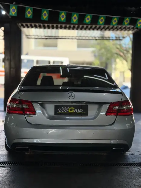 MERCEDES-BENZ E 250 1.8 16V 4P CGI AVANTGARDE AUTOM�TICO, Foto 8
