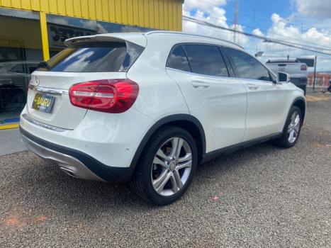 MERCEDES-BENZ GLA 200 1.6 16V 4P FLEX CGI ENDURO TURBO AUTOMTICO, Foto 4