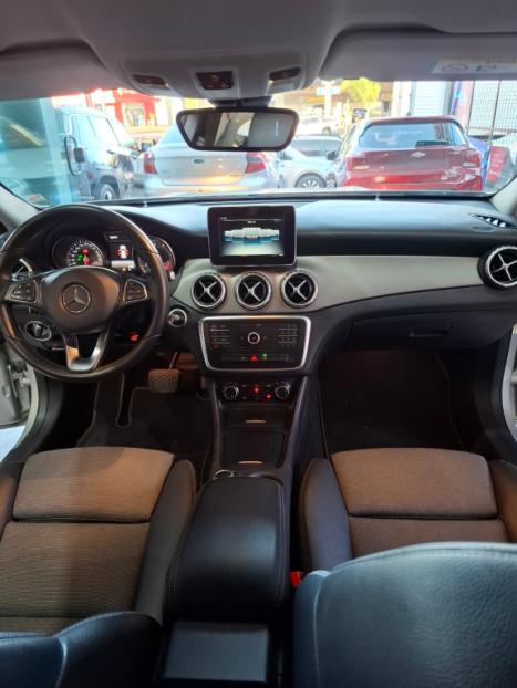 MERCEDES-BENZ GLA 200 1.6 16V 4P FLEX CGI STYLE TURBO AUTOMTICO, Foto 14