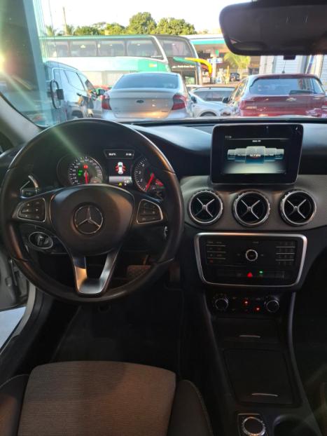 MERCEDES-BENZ GLA 200 1.6 16V 4P FLEX CGI STYLE TURBO AUTOMTICO, Foto 18