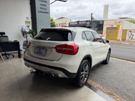 MERCEDES-BENZ GLA 200 1.6 16V 4P CGI ADVANCE TURBO AUTOM�TICO, Foto 4