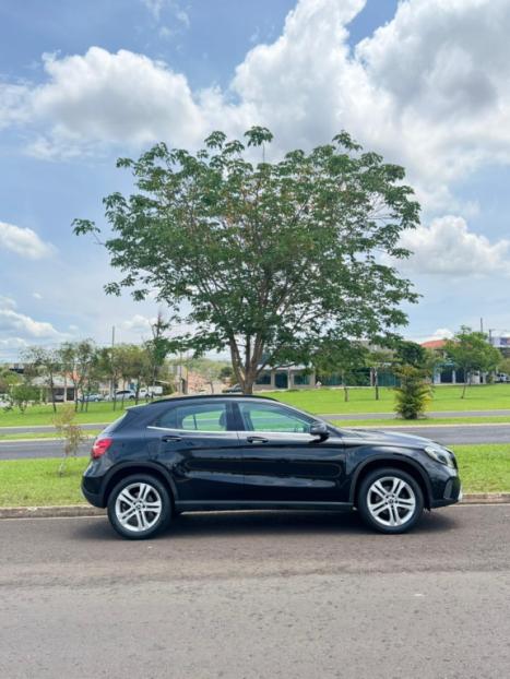 MERCEDES-BENZ GLA 200 1.6 16V 4P FLEX CGI STYLE TURBO AUTOMTICO, Foto 5