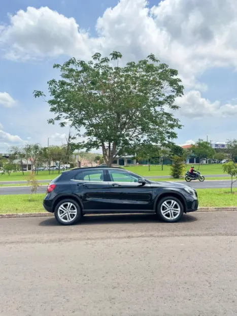 MERCEDES-BENZ GLA 200 1.6 16V 4P FLEX CGI STYLE TURBO AUTOMTICO, Foto 7