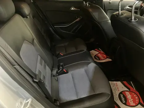 MERCEDES-BENZ GLA 200 1.6 16V 4P CGI STYLE TURBO AUTOM�TICO, Foto 5