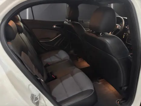 MERCEDES-BENZ GLA 200 1.6 16V 4P FLEX CGI ADVANCE TURBO AUTOM�TICO, Foto 11