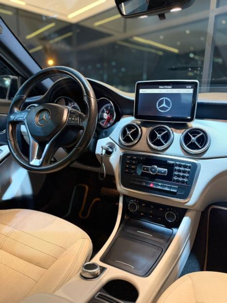 MERCEDES-BENZ GLA 200 1.6 16V 4P CGI ADVANCE TURBO AUTOM�TICO, Foto 17