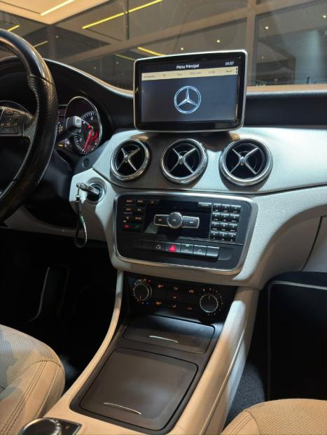 MERCEDES-BENZ GLA 200 1.6 16V 4P CGI ADVANCE TURBO AUTOM�TICO, Foto 18