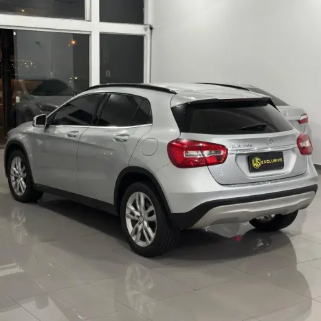 MERCEDES-BENZ GLA 200 1.6 16V 4P CGI STYLE TURBO AUTOM�TICO, Foto 5