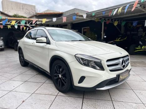 MERCEDES-BENZ GLA 200 1.6 16V 4P CGI VISION TURBO AUTOM�TICO, Foto 1