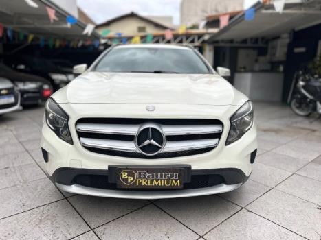 MERCEDES-BENZ GLA 200 1.6 16V 4P CGI VISION TURBO AUTOM�TICO, Foto 2