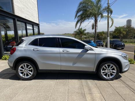 MERCEDES-BENZ GLA 200 1.6 16V 4P CGI ADVANCE TURBO AUTOM�TICO, Foto 4