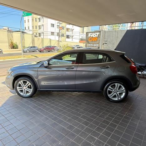 MERCEDES-BENZ GLA 250 2.0 16V 4P ENDURO TURBO AUTOM�TICO, Foto 4