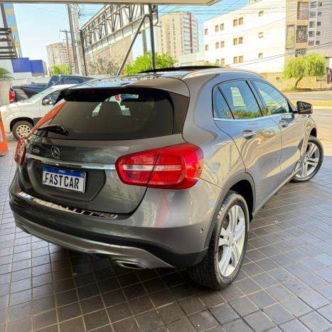 MERCEDES-BENZ GLA 250 2.0 16V 4P ENDURO TURBO AUTOM�TICO, Foto 5