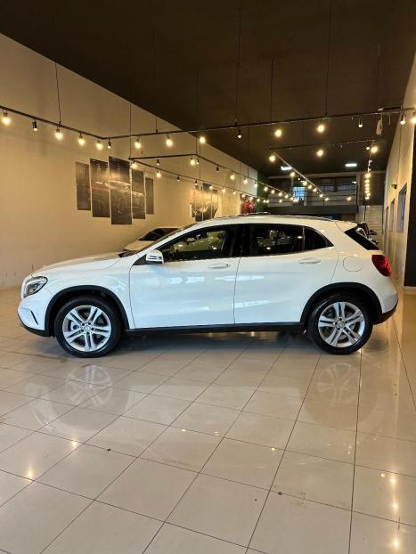 MERCEDES-BENZ GLA 250 2.0 16V 4P ENDURO TURBO AUTOM�TICO, Foto 2