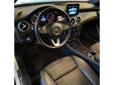 MERCEDES-BENZ GLA 250 2.0 16V 4P ENDURO TURBO AUTOM�TICO, Foto 4