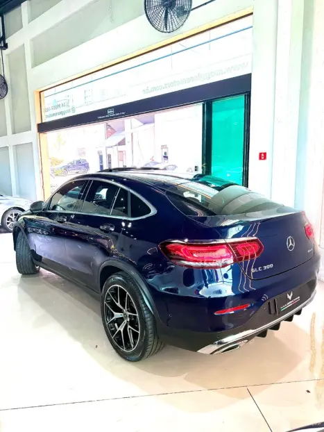MERCEDES-BENZ GLC 300 2.0 16V 4P CGI 4MATIC 9G-TRONIC TURBO AUTOMTICO, Foto 9