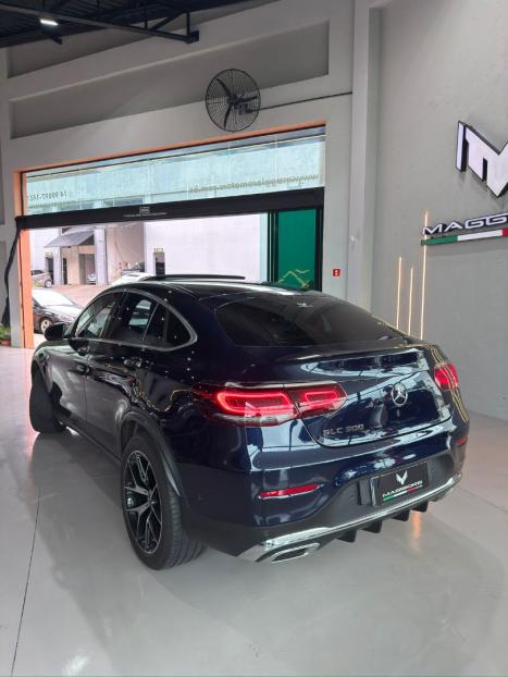 MERCEDES-BENZ GLC 300 2.0 16V 4P CGI 4MATIC 9G-TRONIC TURBO AUTOM�TICO, Foto 5