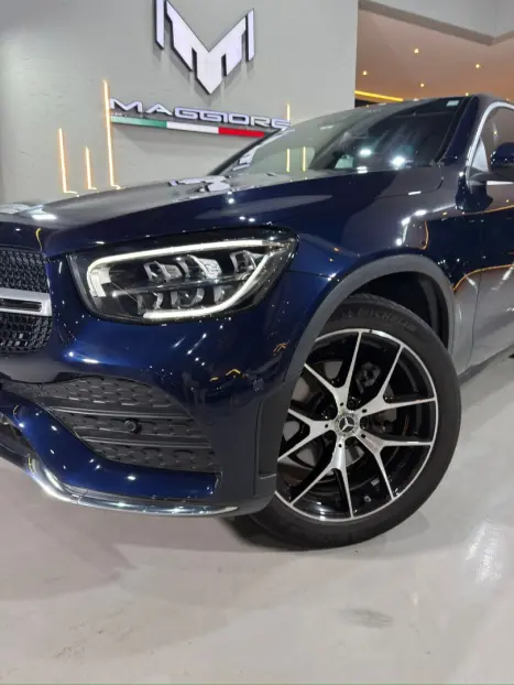 MERCEDES-BENZ GLC 300 2.0 16V 4P CGI 4MATIC 9G-TRONIC TURBO AUTOM�TICO, Foto 3