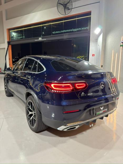 MERCEDES-BENZ GLC 300 2.0 16V 4P CGI 4MATIC 9G-TRONIC TURBO AUTOM�TICO, Foto 7