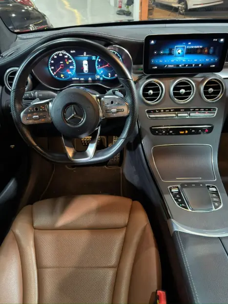 MERCEDES-BENZ GLC 300 2.0 16V 4P CGI 4MATIC 9G-TRONIC TURBO AUTOM�TICO, Foto 18