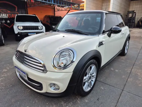 MINI Cooper 1.6 16V AUTOMÁTICO, Foto 2 MINI Cooper 1.6 16V AUTOMÁTICO, Foto 2