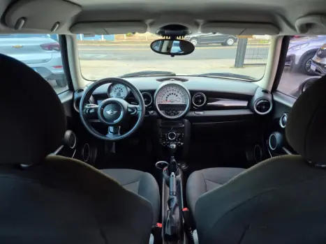 MINI Cooper 1.6 16V AUTOMÁTICO, Foto 5 MINI Cooper 1.6 16V AUTOMÁTICO, Foto 5