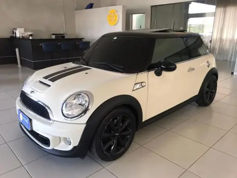 MINI Cooper 1.6 16V S TURBO AUTOMÁTICO, Foto 2 MINI Cooper 1.6 16V S TURBO AUTOMÁTICO, Foto 2