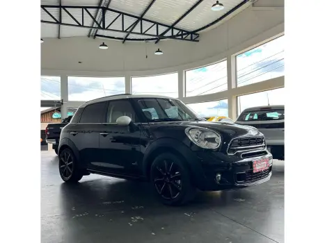 MINI Countryman 1.5 12V 4P COOPER S E UNTAMED EDITION ALL4 TWINPOWER TURBO STEPTRONIC AUTOMTICO, Foto 3