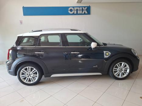MINI Countryman 1.5 12V 4P COOPER S E EXCLUSIVE ALL4 TWINPOWER TURBO STEPTRONIC AUTOM�TICO, Foto 4