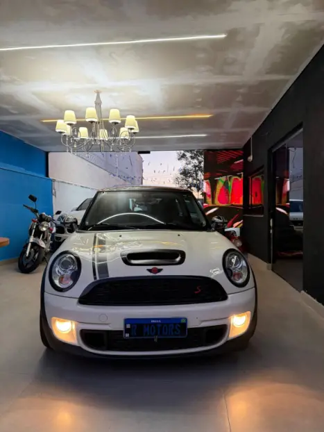 MINI John Cooper Works 1.6 16V COUPE TURBO AUTOMÁTICO, Foto 1 MINI John Cooper Works 1.6 16V COUPE TURBO AUTOMÁTICO, Foto 1