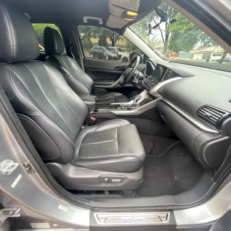 MITSUBISHI Eclipse Cross 1.5 16V 4P HPE MIVEC TURBO AUTOM�TICO CVT, Foto 14