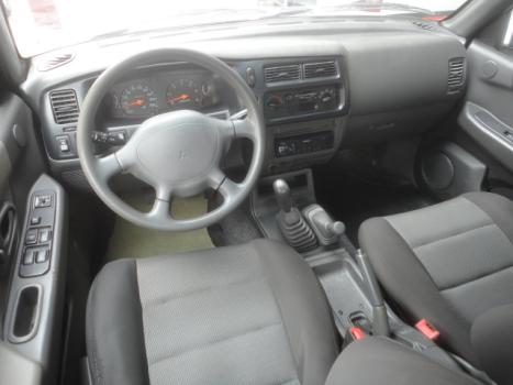 MITSUBISHI L 200 2.5 GLS 4X4 CABINE DUPLA TURBO DIESEL, Foto 4
