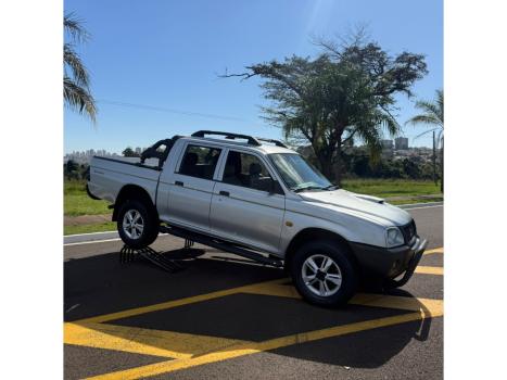 MITSUBISHI L 200 2.5 GL 4X4 CABINE DUPLA TURBO DISEL, Foto 3